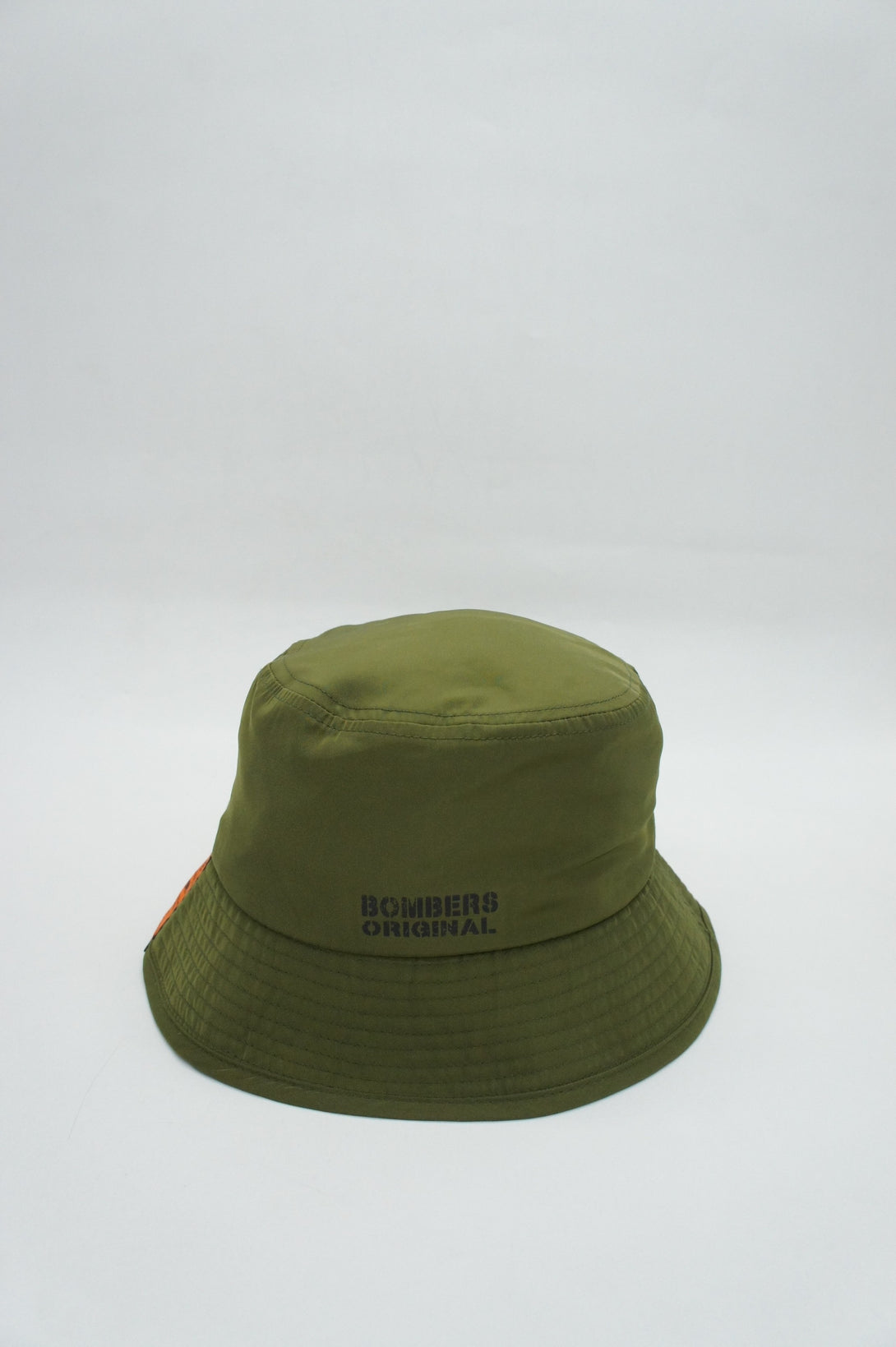 BUCKET HAT